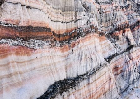 قندیل های نمکی جاشک – شهرستان دیر