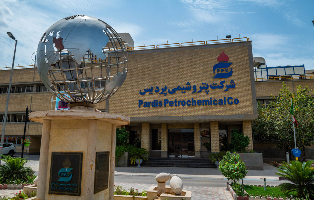 استخدام ۴۰ نیروی بومی استان در پتروشیمی پردیس با همکاری دانشگاه خلیج‌فارس