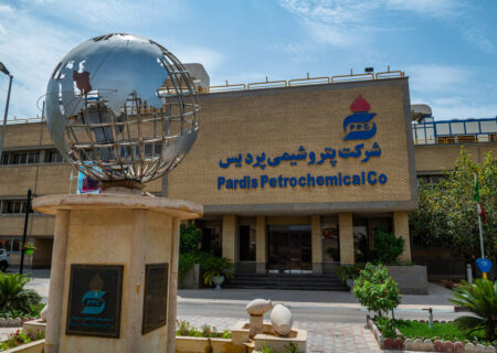 استخدام ۴۰ نیروی بومی استان در پتروشیمی پردیس با همکاری دانشگاه خلیج‌فارس