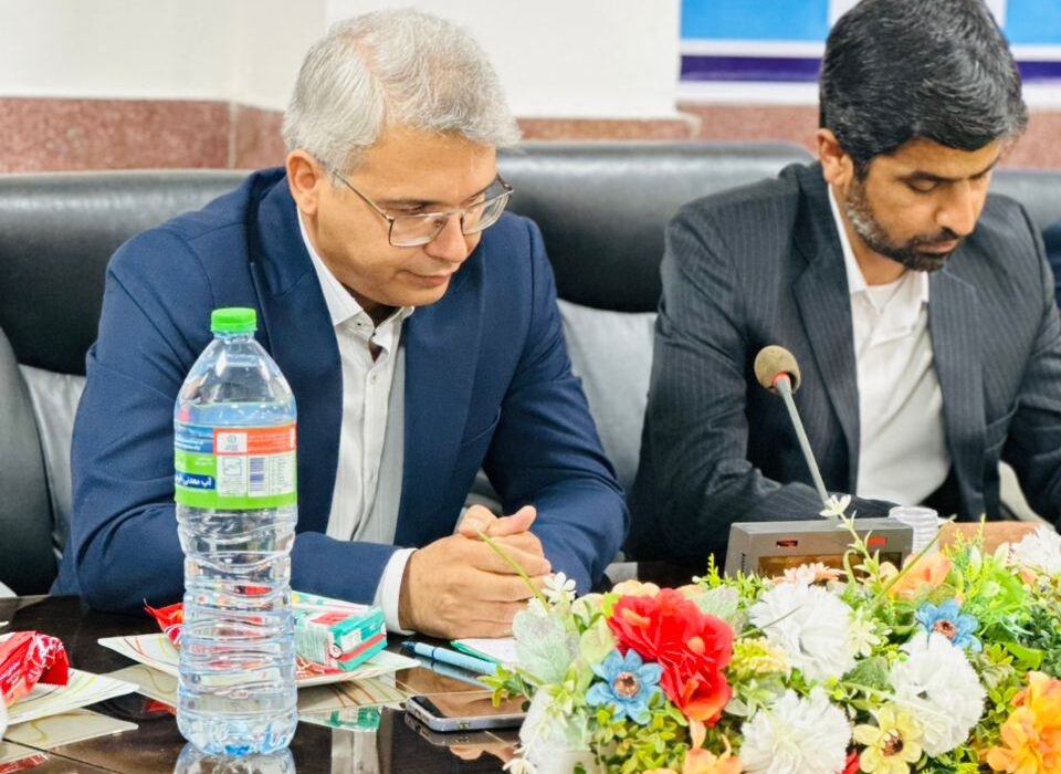 تکریم زارعی و معارفه قنبری در آموزش و پرورش بردخون؛ تأکید بر ارتقاء کیفیت آموزشی در دولت وفاق ملی