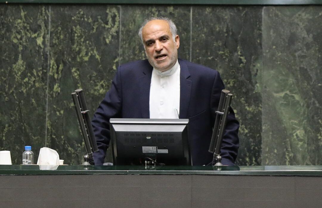 هشدار قاطع زارعی به پتروشیمی‌ها: حساب‌های بانکی را به استان برگردانید!