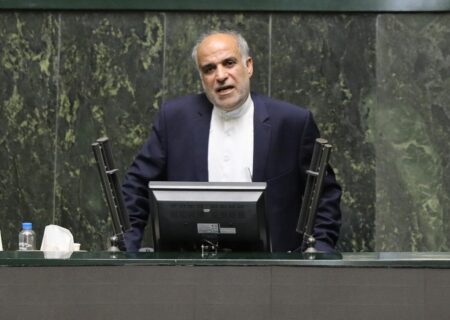 هشدار قاطع زارعی به پتروشیمی‌ها: حساب‌های بانکی را به استان برگردانید!