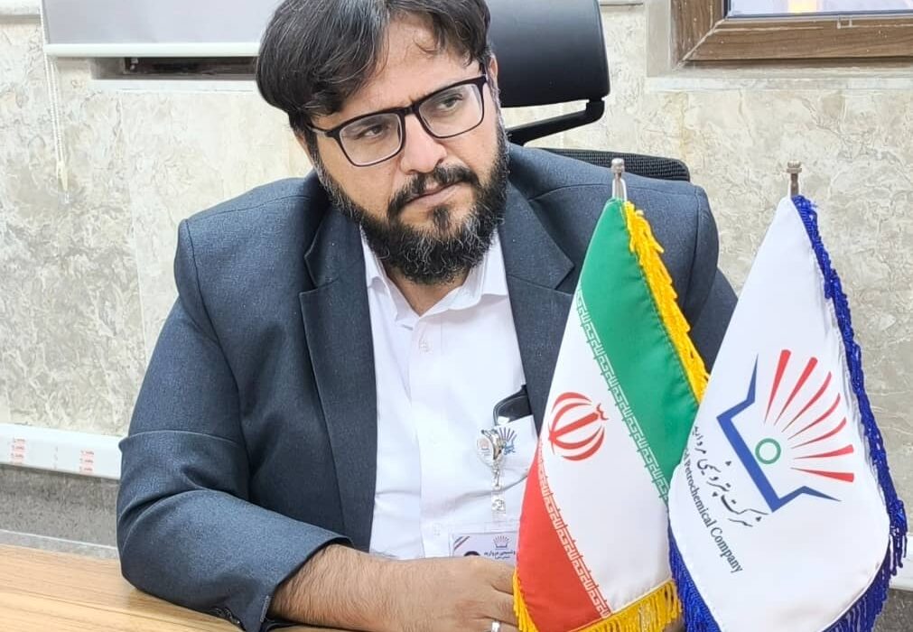 غلامرضا درویشی، نیروی بومی شهرستان دیر، رئیس آموزش پتروشیمی مروارید شد