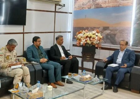 تخصیص ۳۵ میلیارد تومان برای فاز دوم اسکله خورخان / فرماندار دیر: صید غیرمجاز خط قرمز ماست