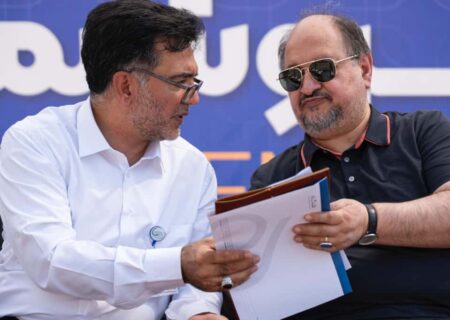 آغاز عملیات نصب رآکتور پیشرفته اوره در پتروشیمی هنگام با حضور مدیرعامل صنایع پتروشیمی خلیج‌فارس