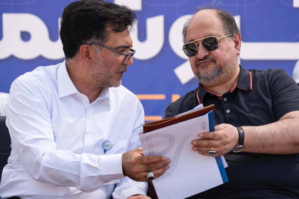 آغاز عملیات نصب رآکتور پیشرفته اوره در پتروشیمی هنگام با حضور مدیرعامل صنایع پتروشیمی خلیج‌فارس