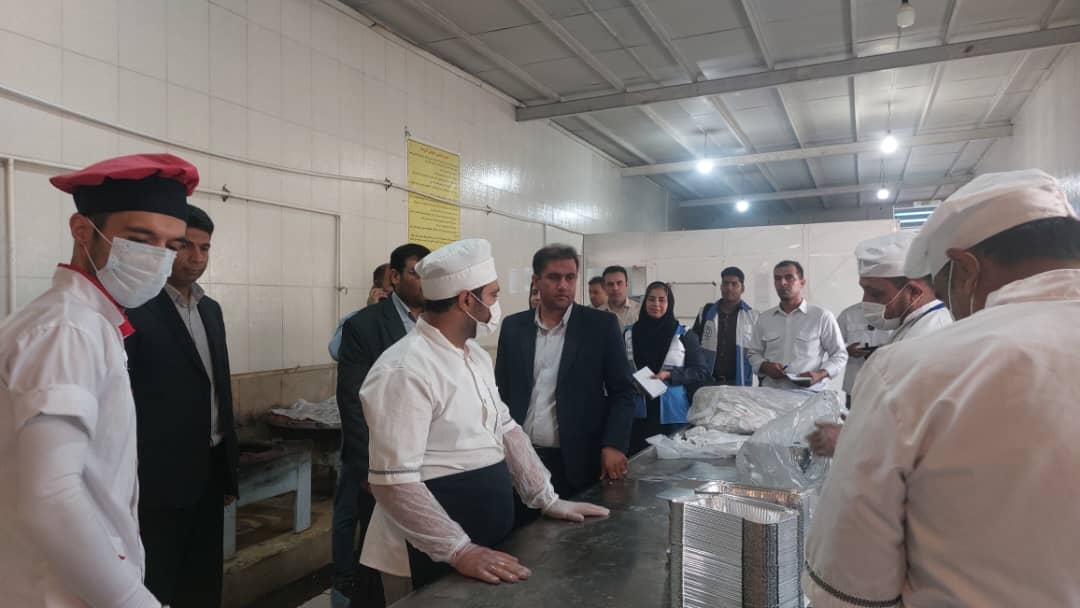 هشدار جدی معاون سیاسی، امنیتی فرماندار کنگان به شرکتها: سلامت کارگران خط قرمز است! / التیماتوم به مسئولان کمپهای کارگری