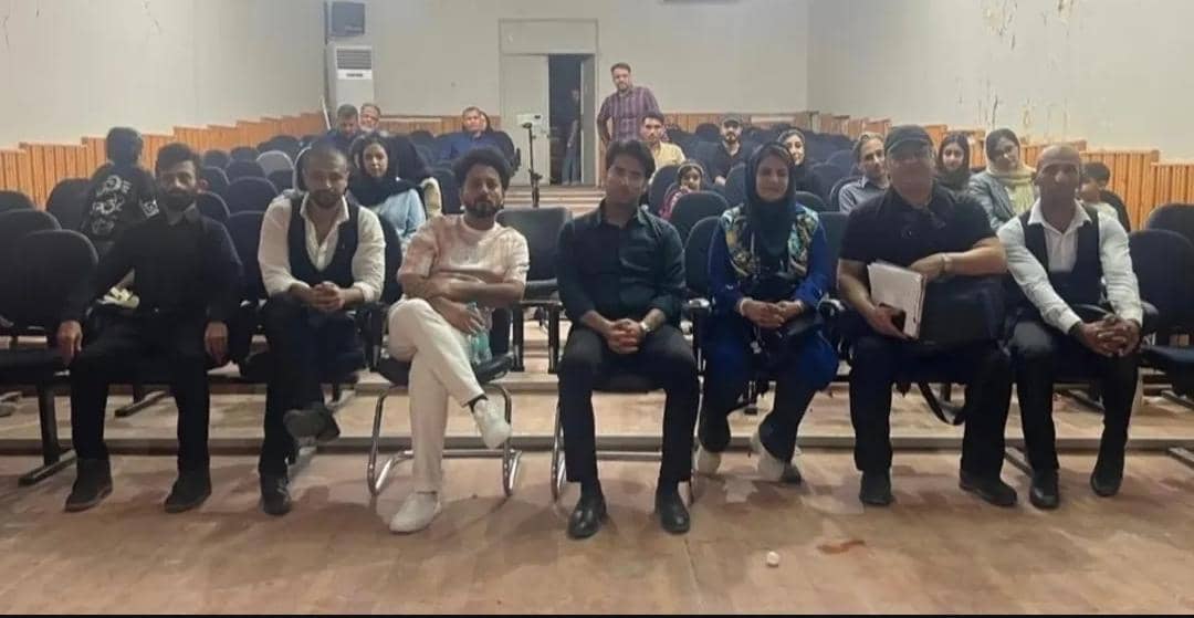 هنرمندان بردخون بدون آمفیتئاتر و با دستهای خالی، برای سومین سال پیاپی به جشنواره تئاتر بوشهر رسیدند