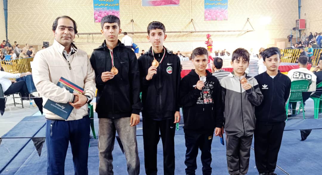 چهار مدال ارزشمند سهم ووشوکاران دیّر از مسابقات کشوری کمربند طلایی