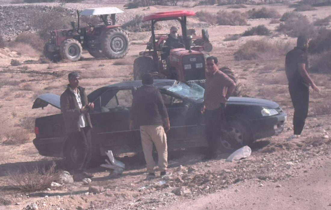 واژگونی دو پژو ۴۰۵ و یک پژو پارس در جاده‌های دیّر؛ پنج نفر مصدوم شدند