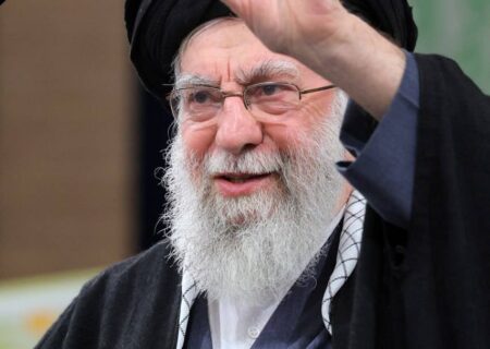 قائد امت، رهبر معظم انقلاب اسلامی ایران، حضرت آیت الله العظمی امام خامنه ای به شهادت رسیدند