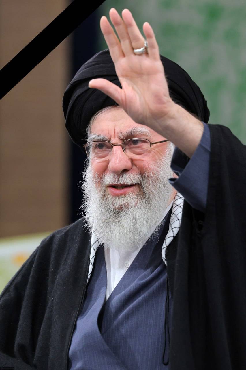 قائد امت، رهبر معظم انقلاب اسلامی ایران، حضرت آیت الله العظمی امام خامنه ای به شهادت رسیدند